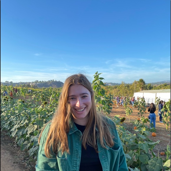 Meet the Posher Other - Meet your Posher, Lauren